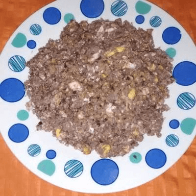 Huevito Revuelto con Frijoles Refritos