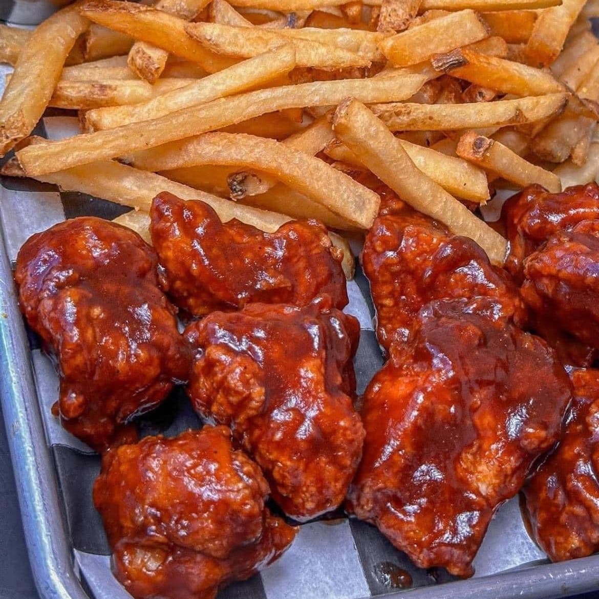9 Boneless & Papas a la Francesa