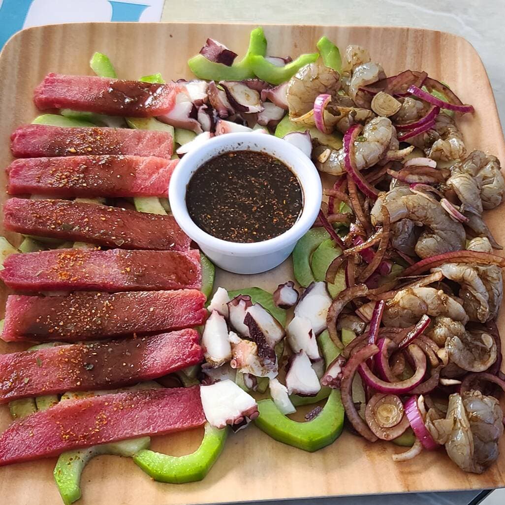 Aguachile Mixto la Muchacha