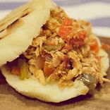 Combo Arepa de Pollo + Bebida
