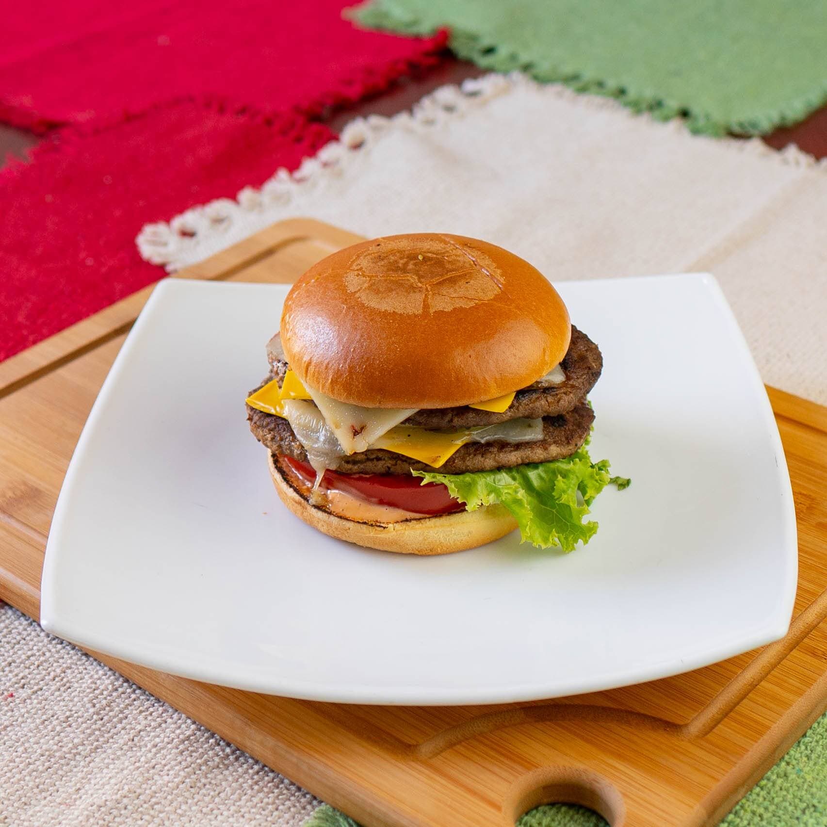 Hamburguesa Triple 1/4 de Libra Monterey