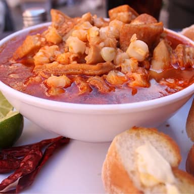 PLATO NORMAL (CARNE, MAIZ Y CALDO)