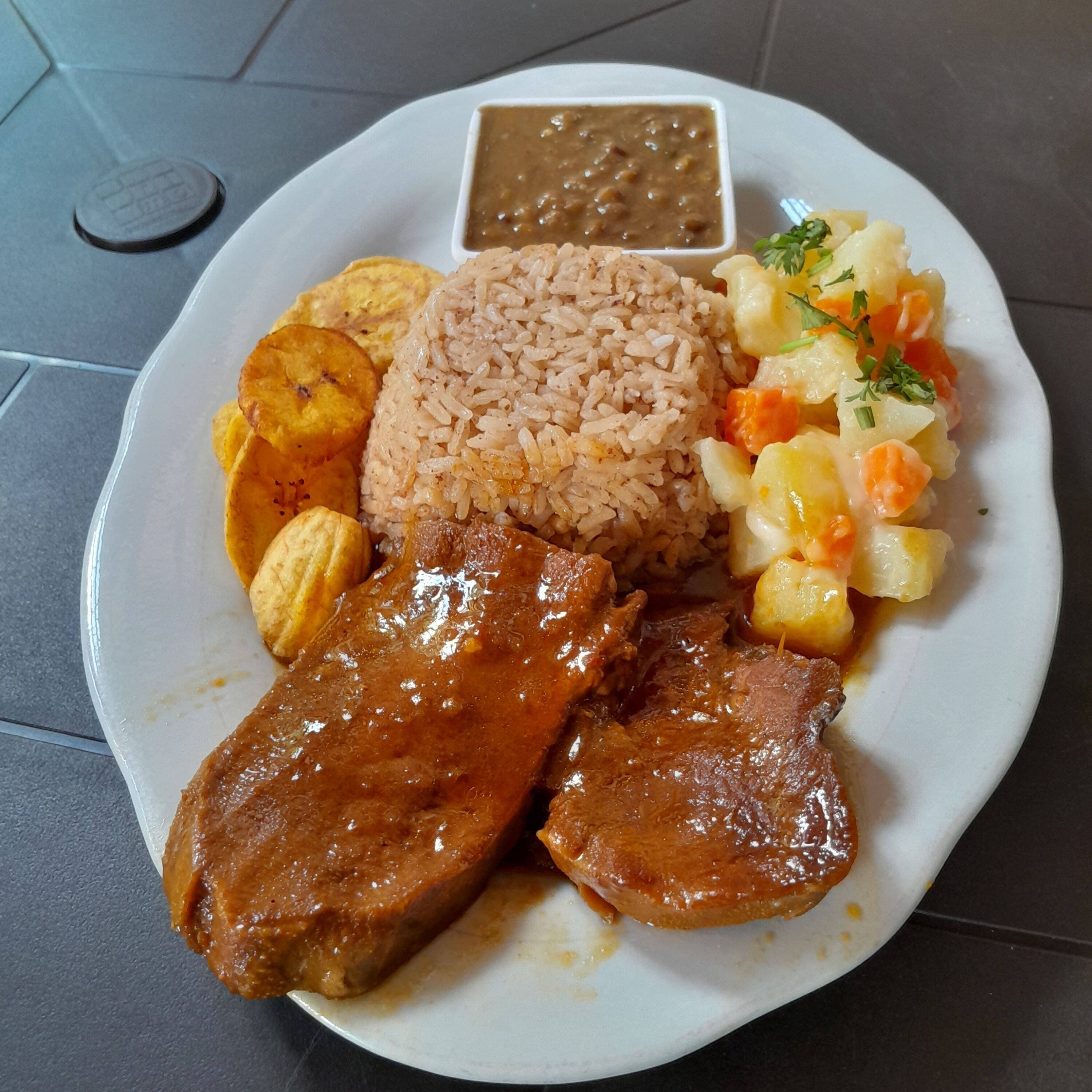 Lengua en Salsa