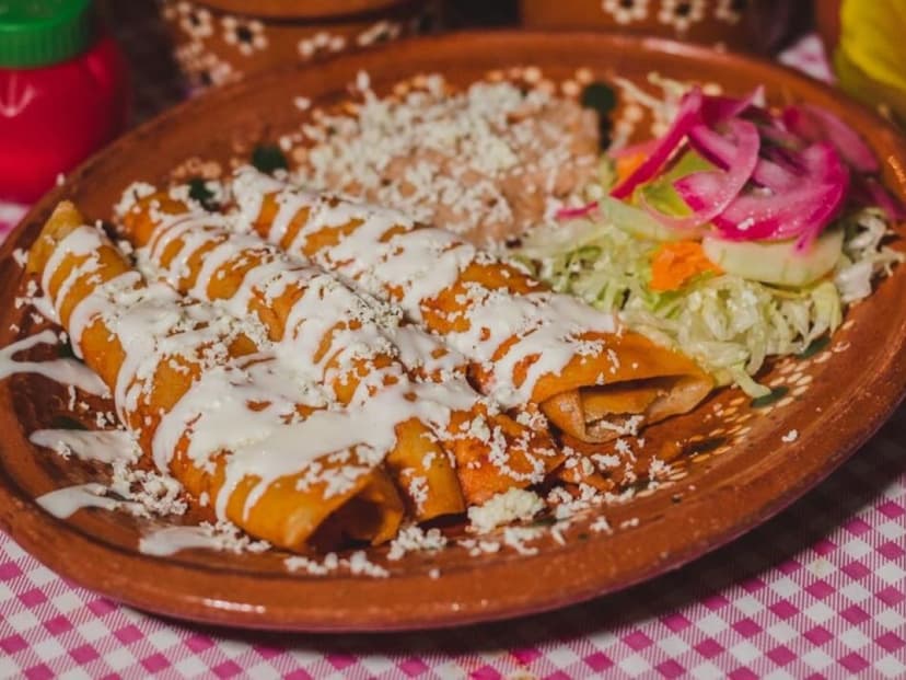 La Escondida Cenaduria