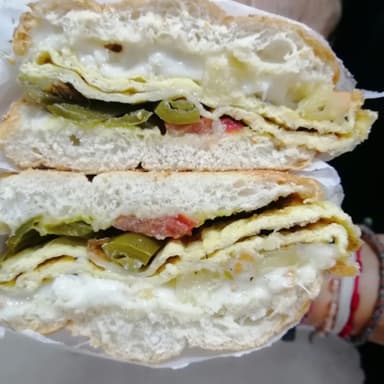 Huevo con Quesillo