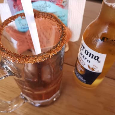 Michelada con Cerveza