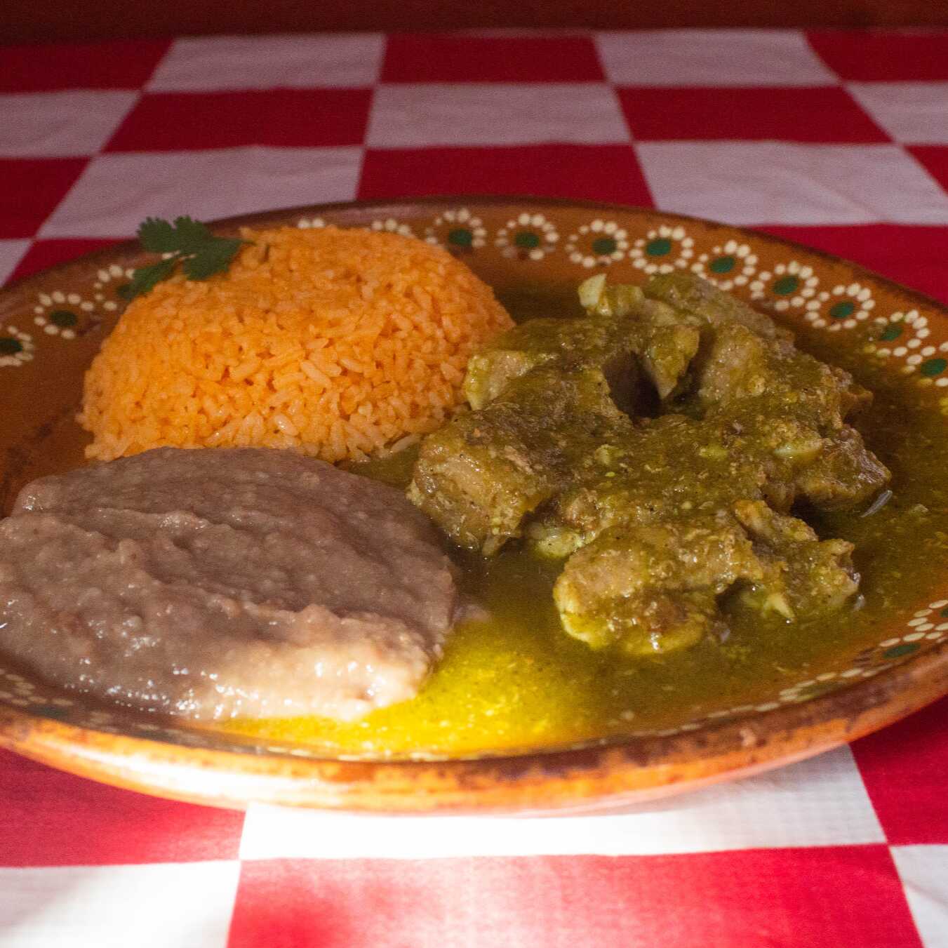 PLATILLO DE COSTILLAS DE PUERCO EN SALSA VERDE