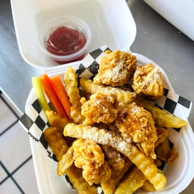 6pzas BONELES CON PAPAS FRITAS