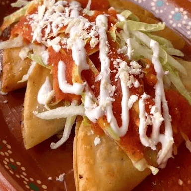 Tacos Dorados de Frijol