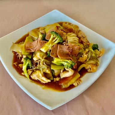 Chop Suey con Pollo, Jamón y Verduras ( Medio )