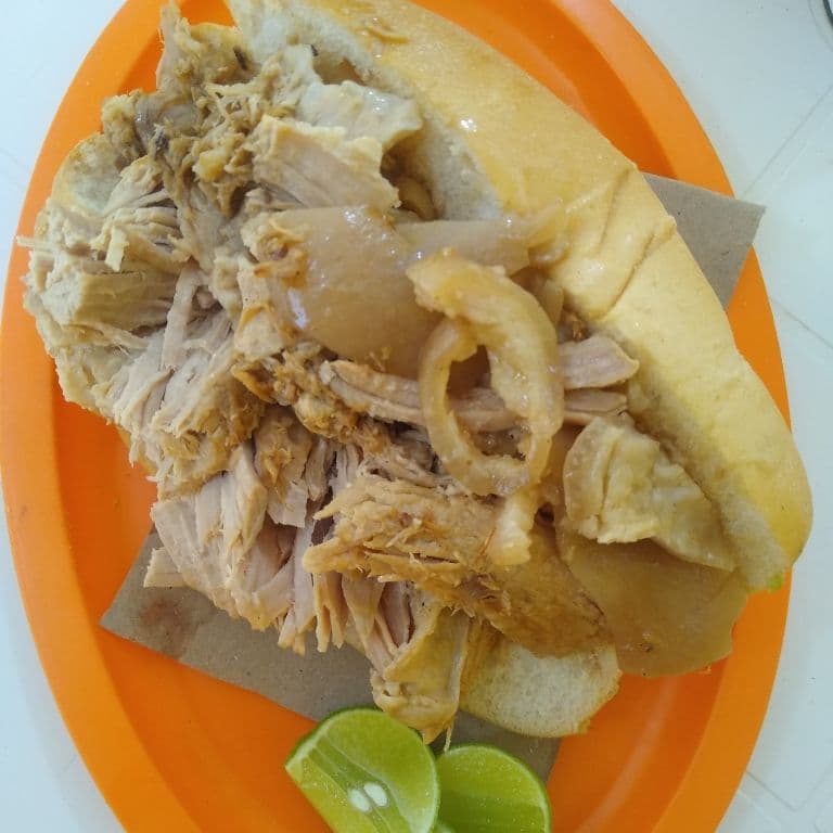 2 Tortas de Carnitas "Surtidas"