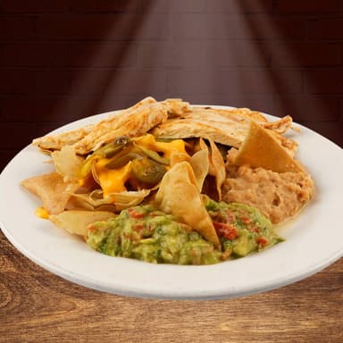 Nachos Factory con Pollo C