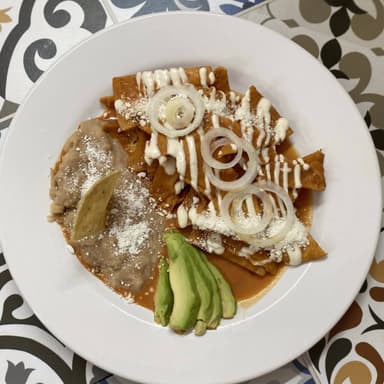 Chilaquiles en Salsa Roja