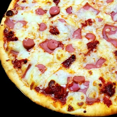 Pizza de Carnes Frías