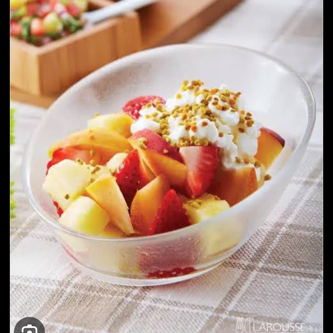 Coctel de Fruta con Yoguth y Granola