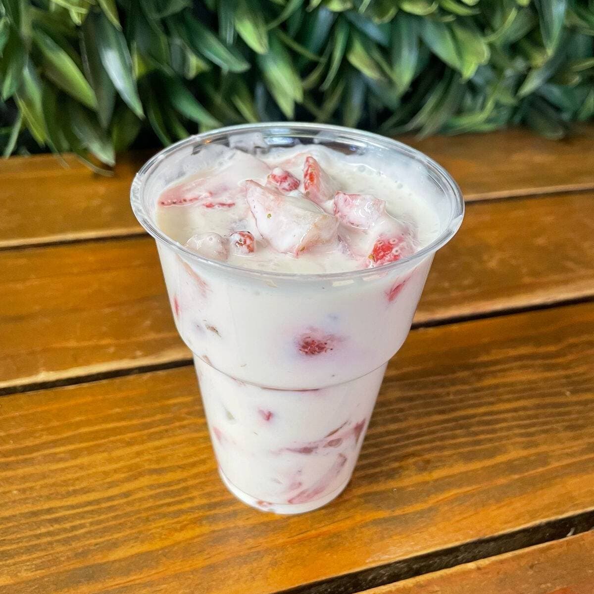 Fresas con Crema 🍓🥄✨