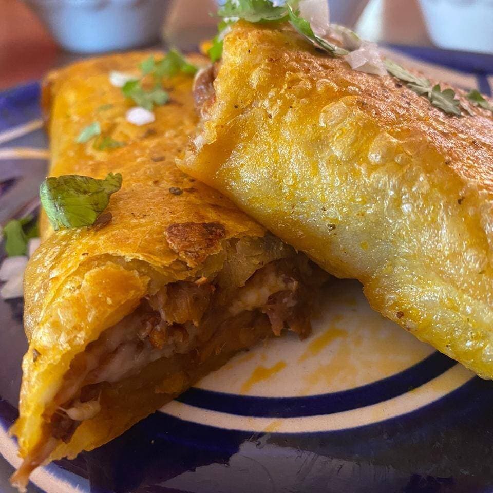 Flautas de BIRRIA