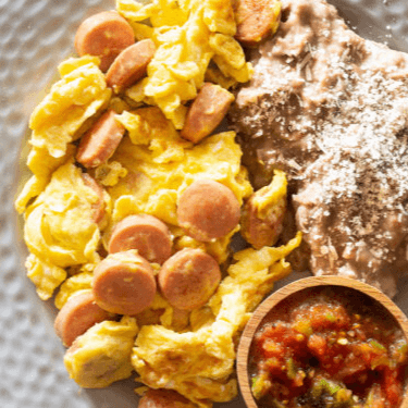 Huevos con Salchicha