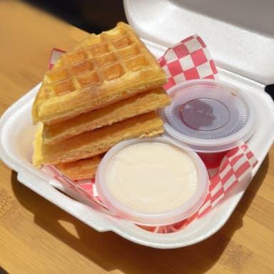 Waffle con Mermelada de Fresa
