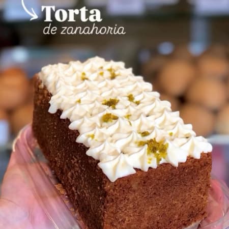 Torta zanahoria y nuez mediana
