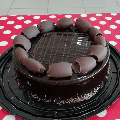 Pastel con Relleno Chocolate