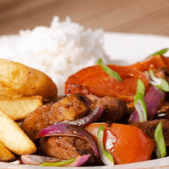 Saltado de Pollo