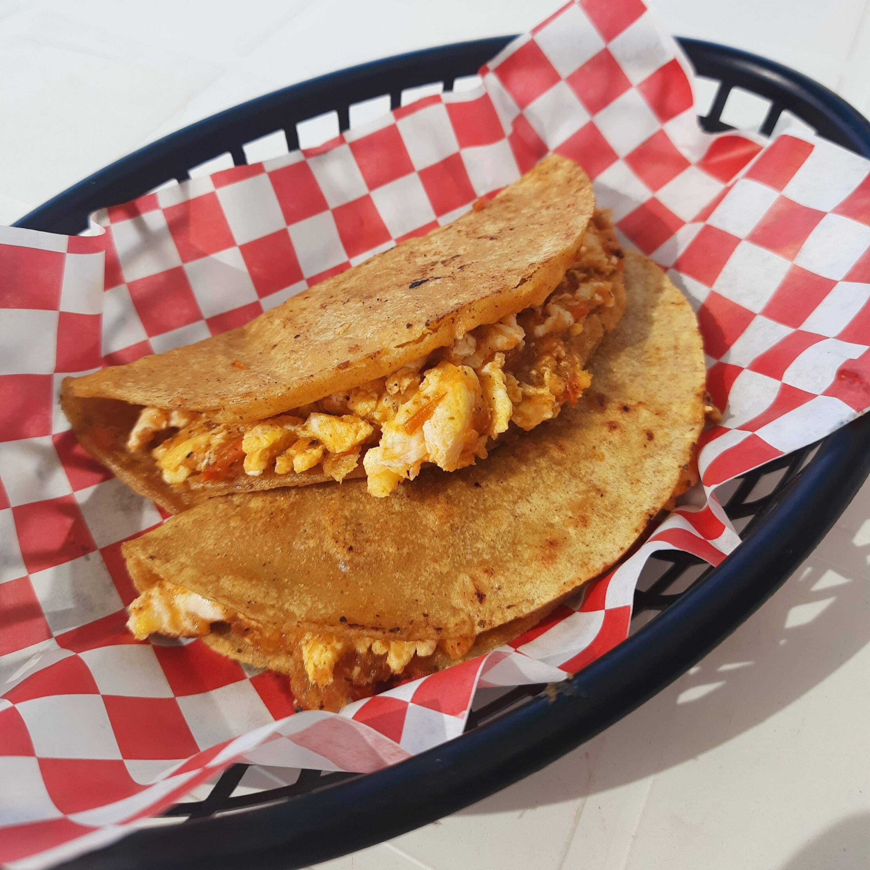 Taco  de Huevo con Salsa (Maiz)