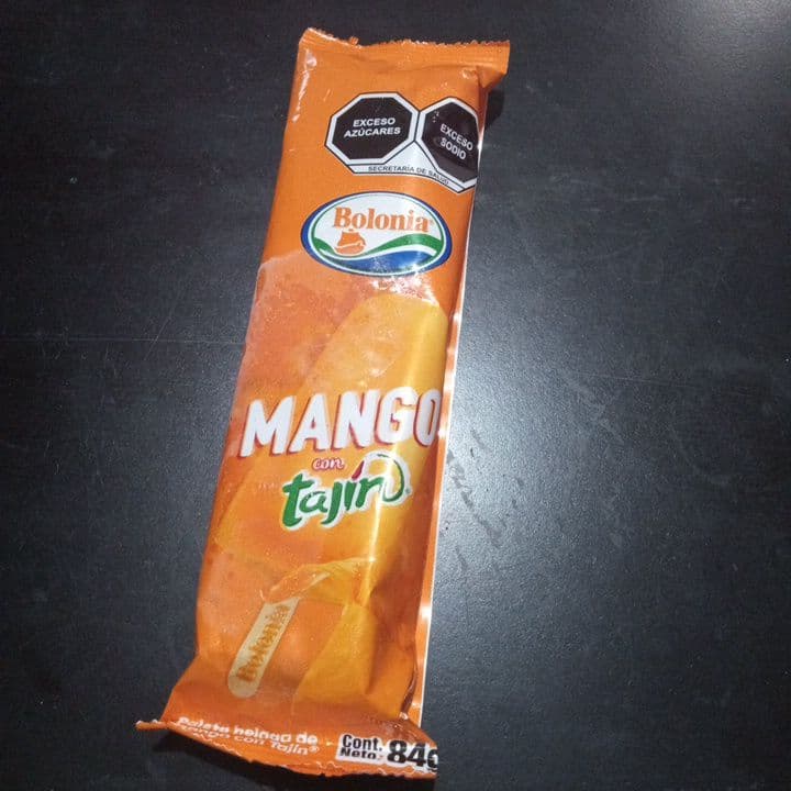 PALETA DE MANGO CON TAJIN