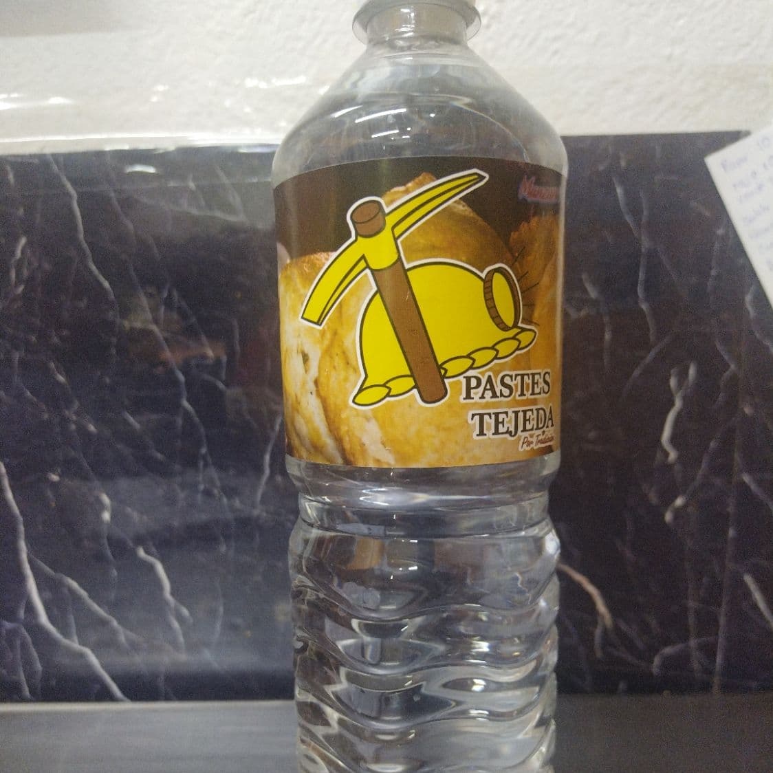 Agua Embotellada 1 lt