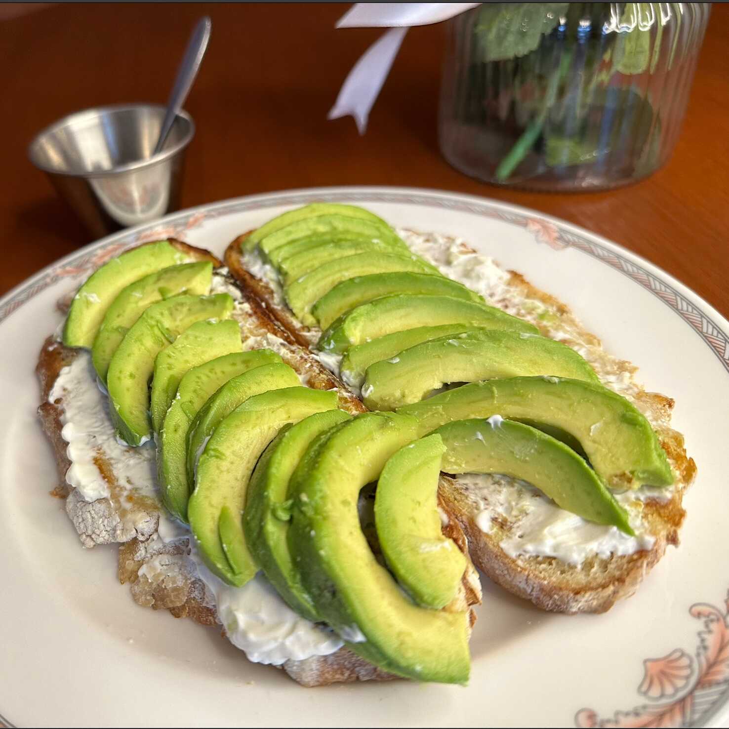COMBO Avo Toast