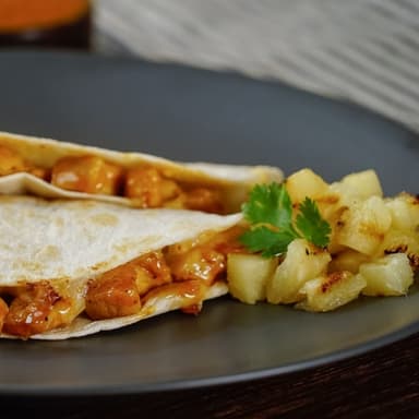 Gringa de Pollo con Piña