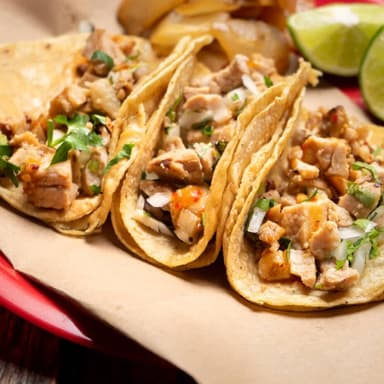 TACO BLANDITO CON CARNITAS