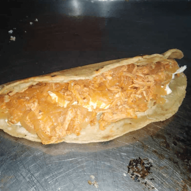 Quesadilla de Tinga de Pollo