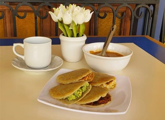 Gorditas Corona (Bustamante)
