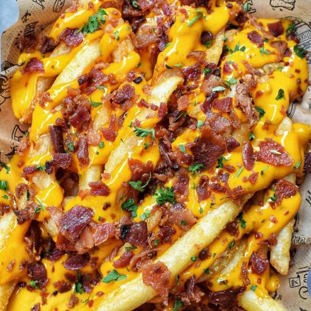 Papas Especial con Tocino y Queso