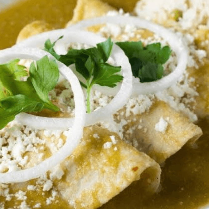 Combo de Enchiladas Verdes Rellenas de Bistec