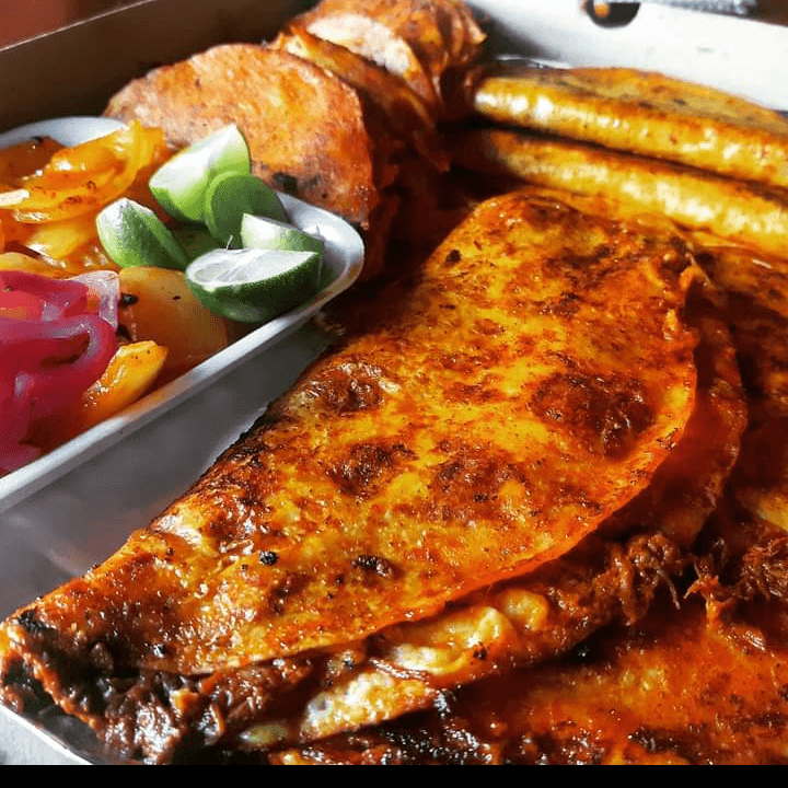 Combo INDIVIDUAL Burrito + Tacos + Bebida