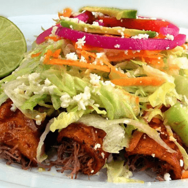 Combo Enchiladas de Res + Agua Fresca