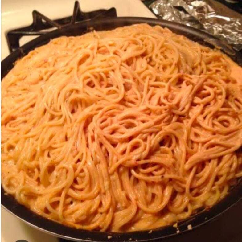 Spaghetti al chipotle gratinado