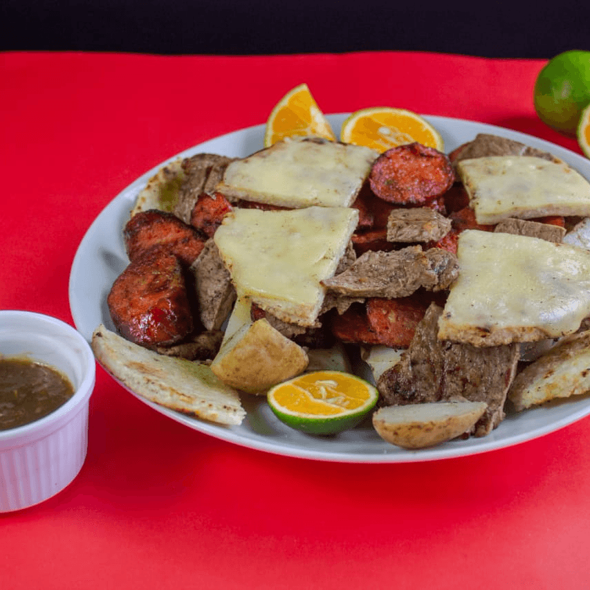 Picada de Solomo + Chorizo Llanero
