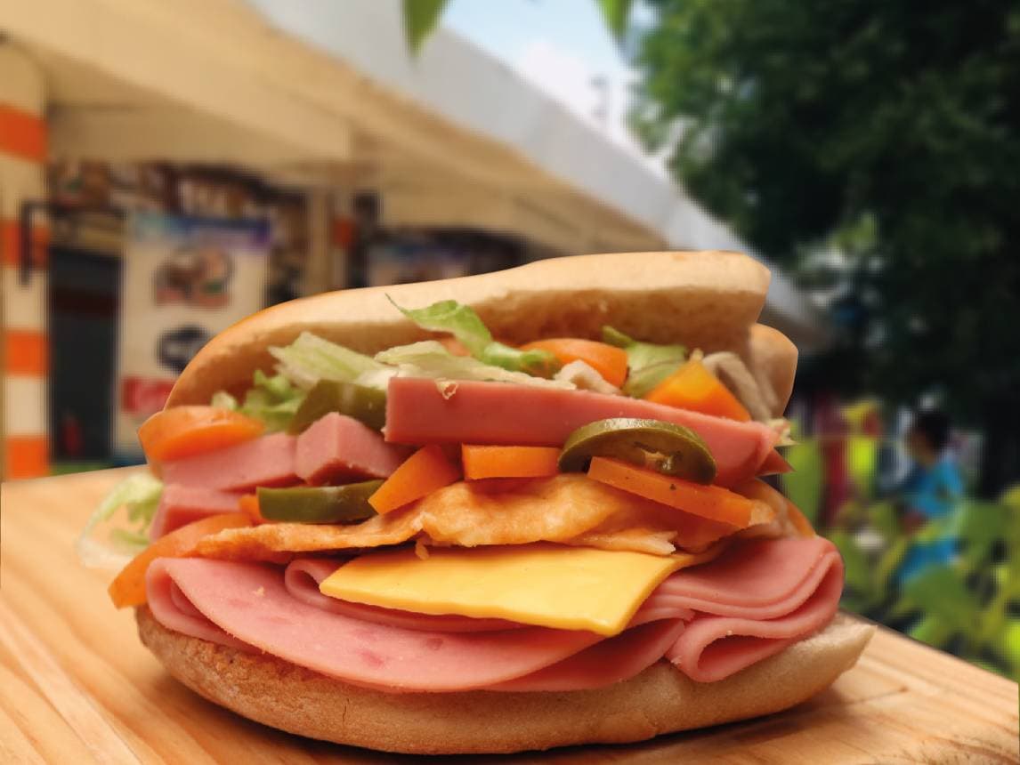 Torta Cubana con pierna