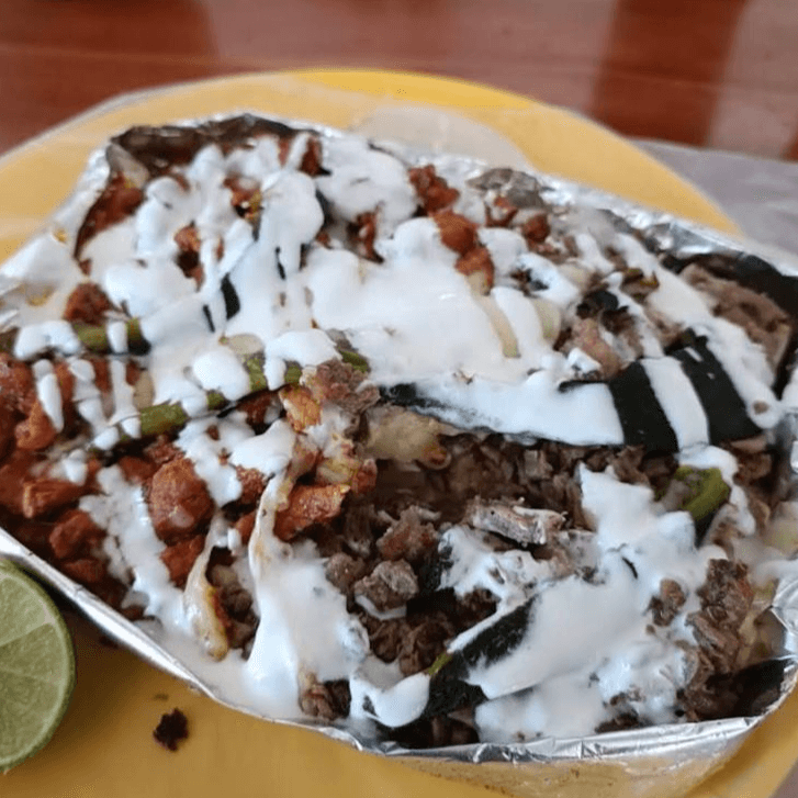 Papa rellena combinada (asada y pastor)