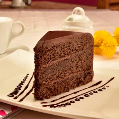 Rebanada de Pastel Avellana con NUTELLA