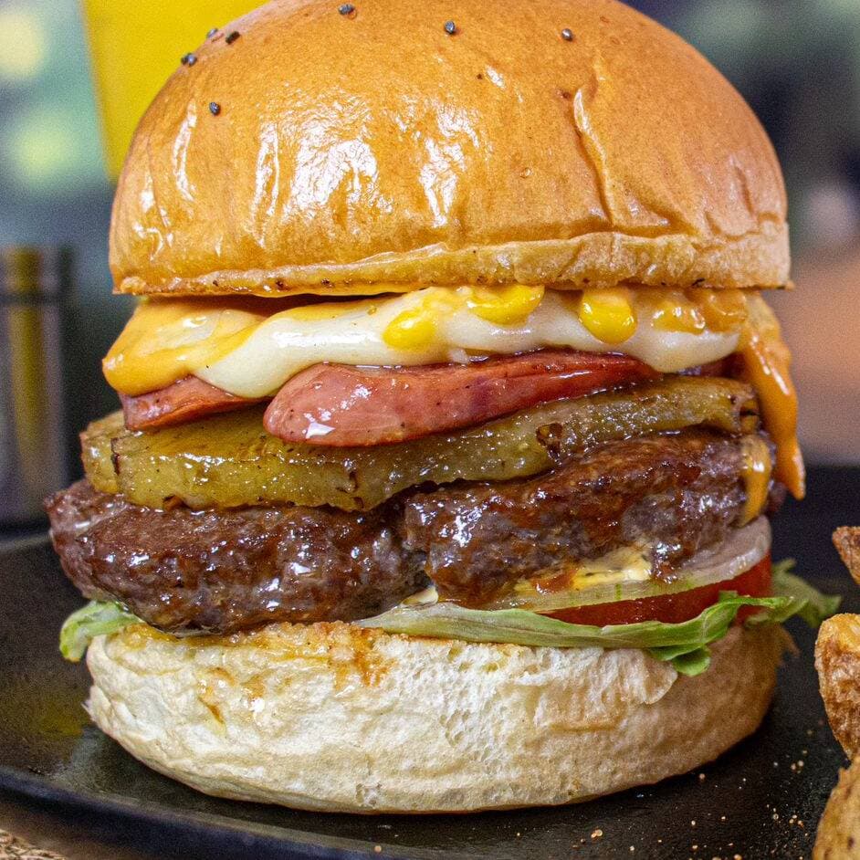 Combo Hamburguesa Maxihawaiana + Gaseosa 400ml