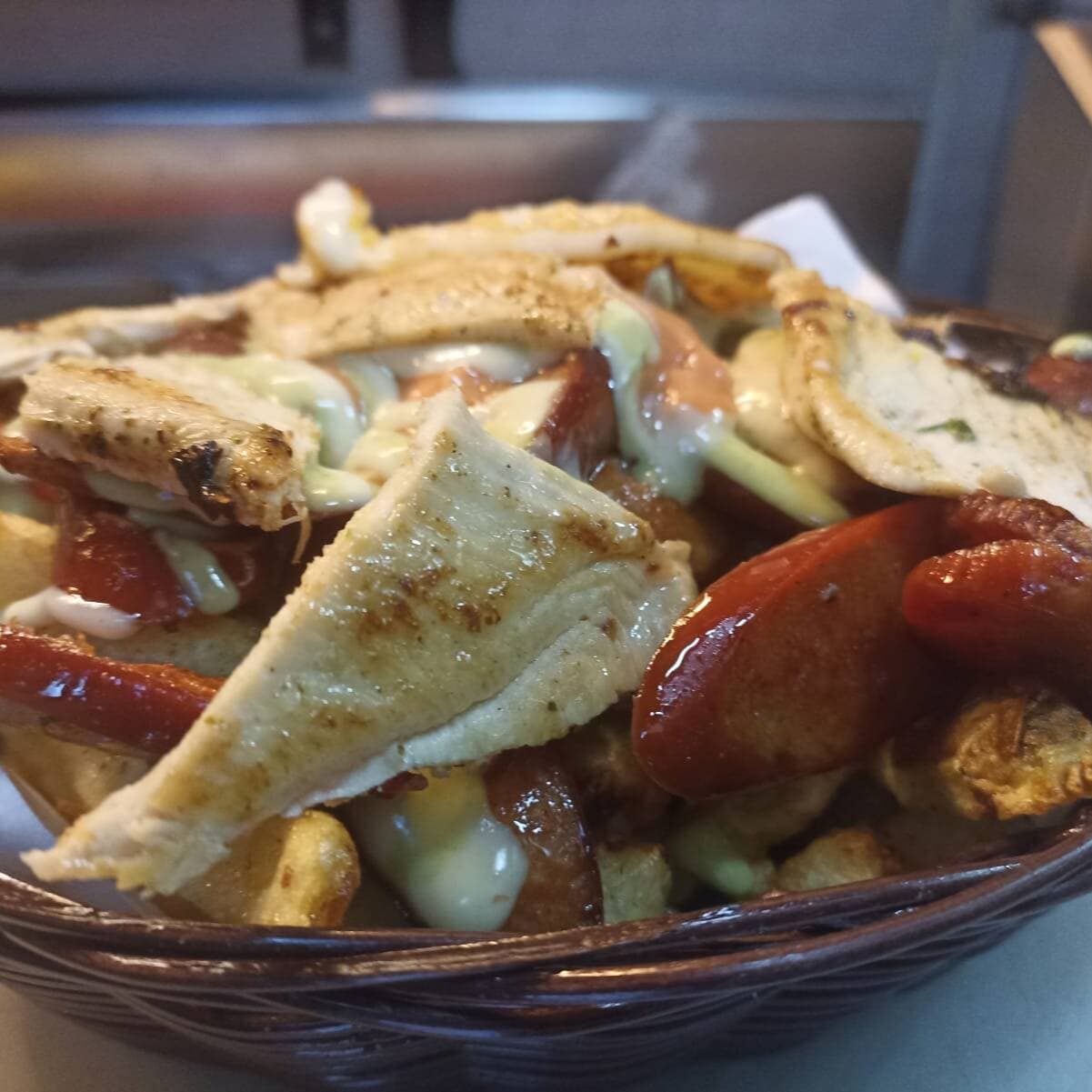 Salchipapas Mixta