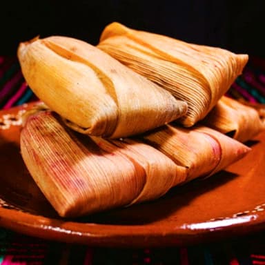Tamal de Carne Deshebrada Rojo