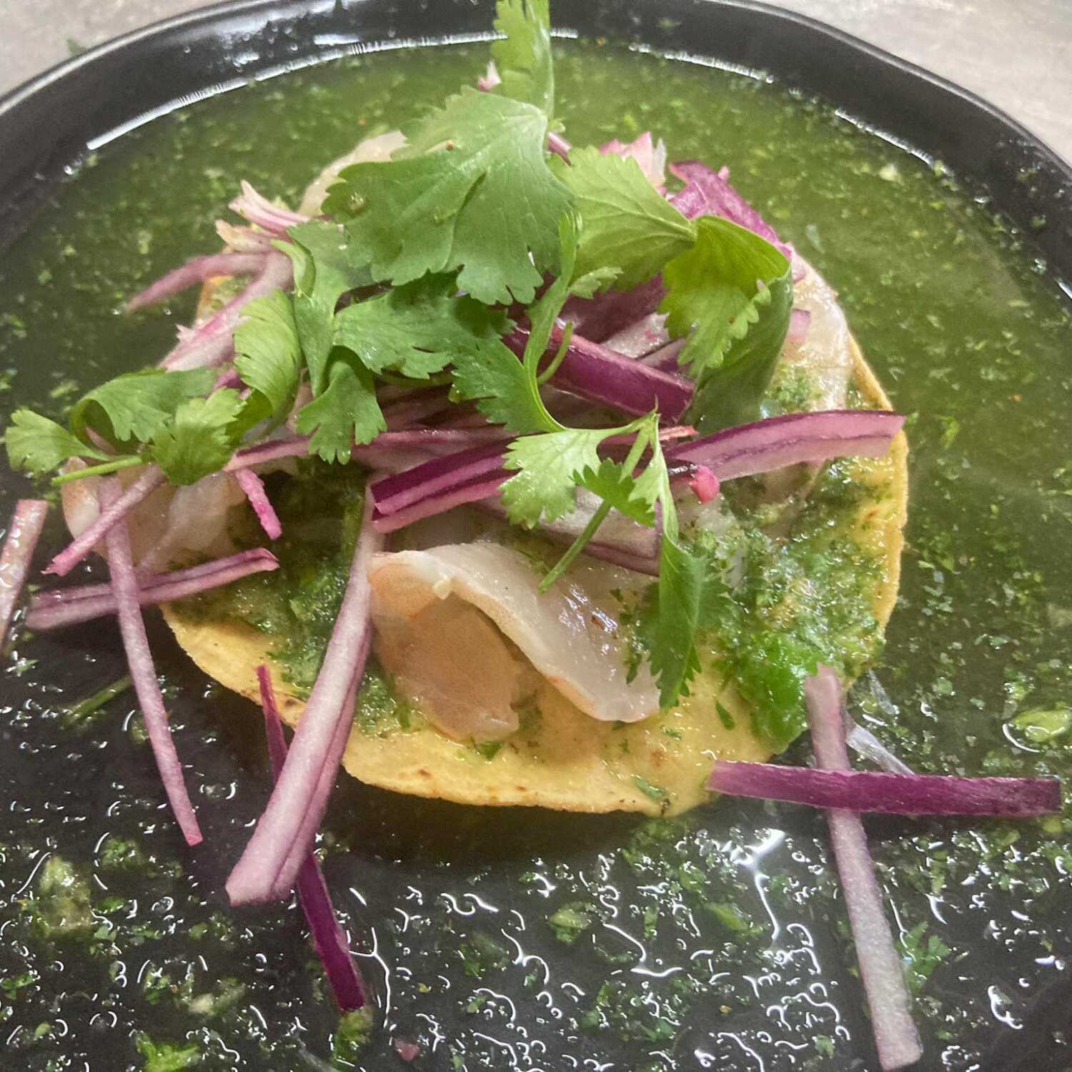 Tostada de aguachile