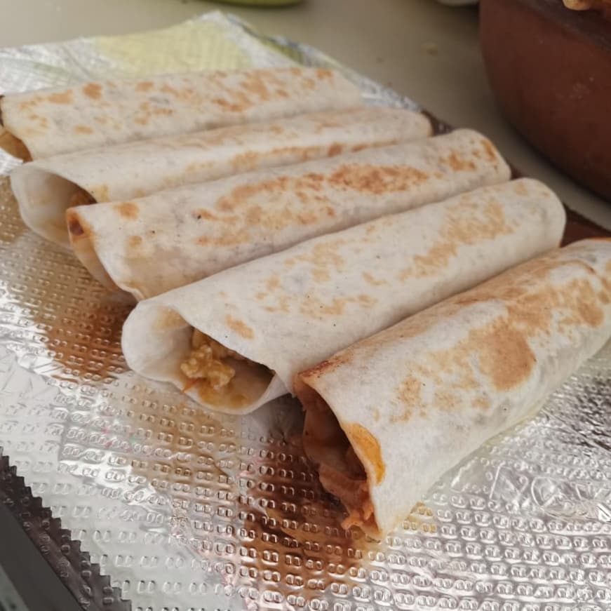 Burritos Mole con Arroz