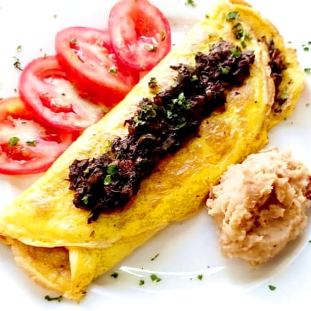 OMELETTE DE HUITLACOCHE