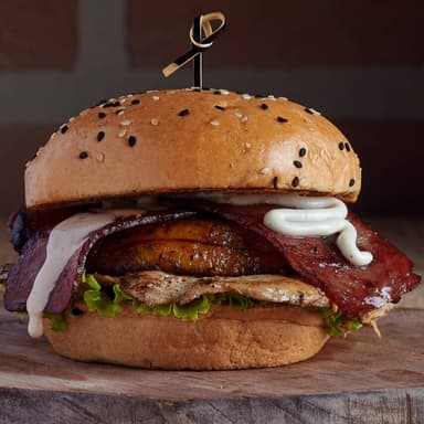 Hamburguesa Pollo y Maduro